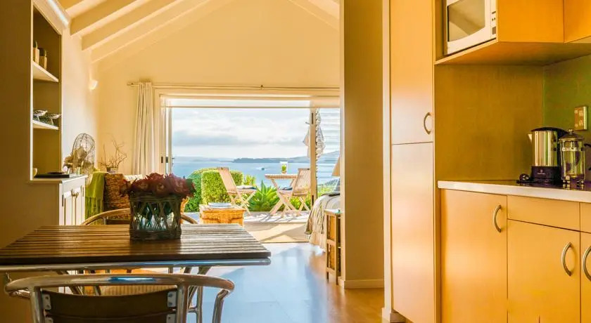 The Moorings Studio Apartments - Be My Guest Waiheke