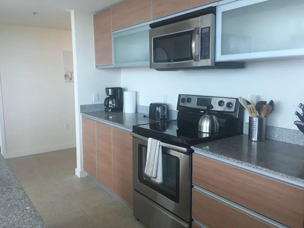 LYX Suites by the Miami River