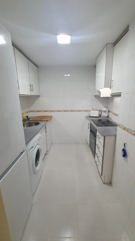 Ideal familias en urbanización de lujo a 600m de la playa Levante con Wifi, AC y Parking