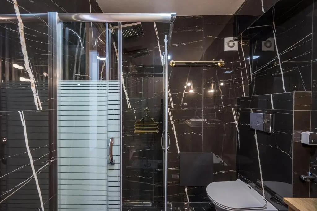 Andys House