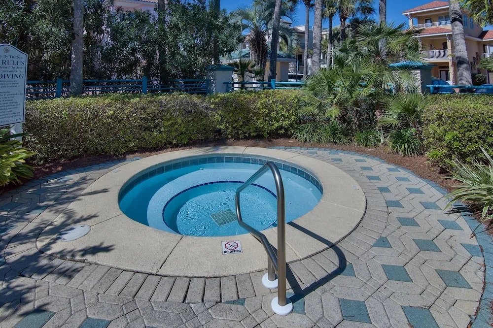 Sea Pearl (S) - 4BR 4.5BA - (13)