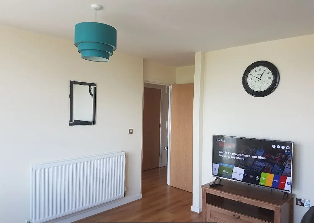 47 Chelsea House - Q-zotica City Centre Apartments: Parking, City view & Smart gadgets