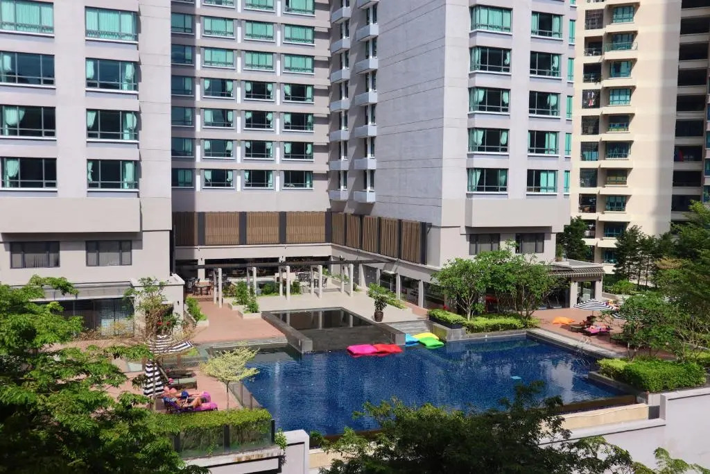 G Hotel Gurney