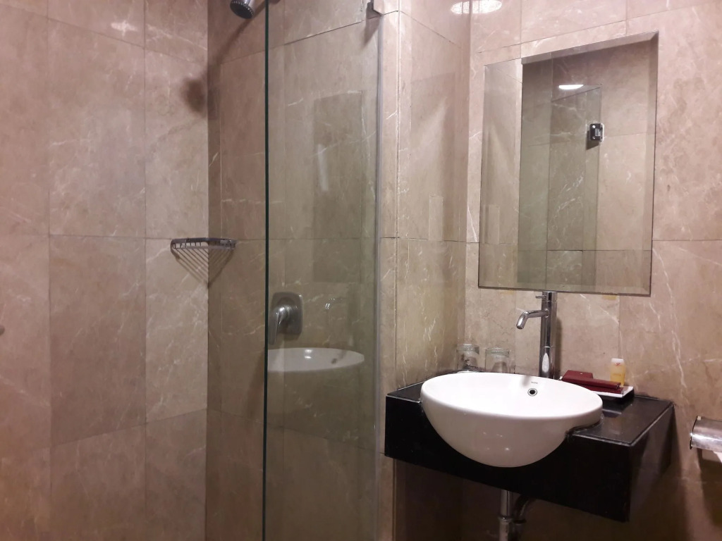 Grand Paragon Hotel