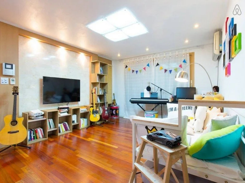Six Morning Guesthouse