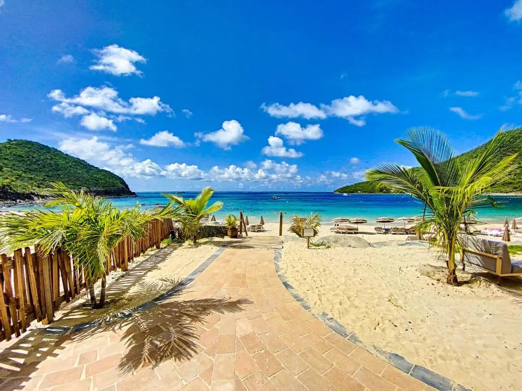 Acacia Beach 66, beautiful Dupleix 250 m from Anse Marcel Beach