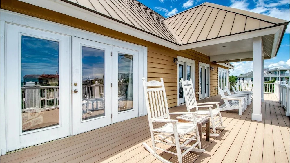 #102 Eastland House 7 Bedrooms 6.5 Bathrooms Home