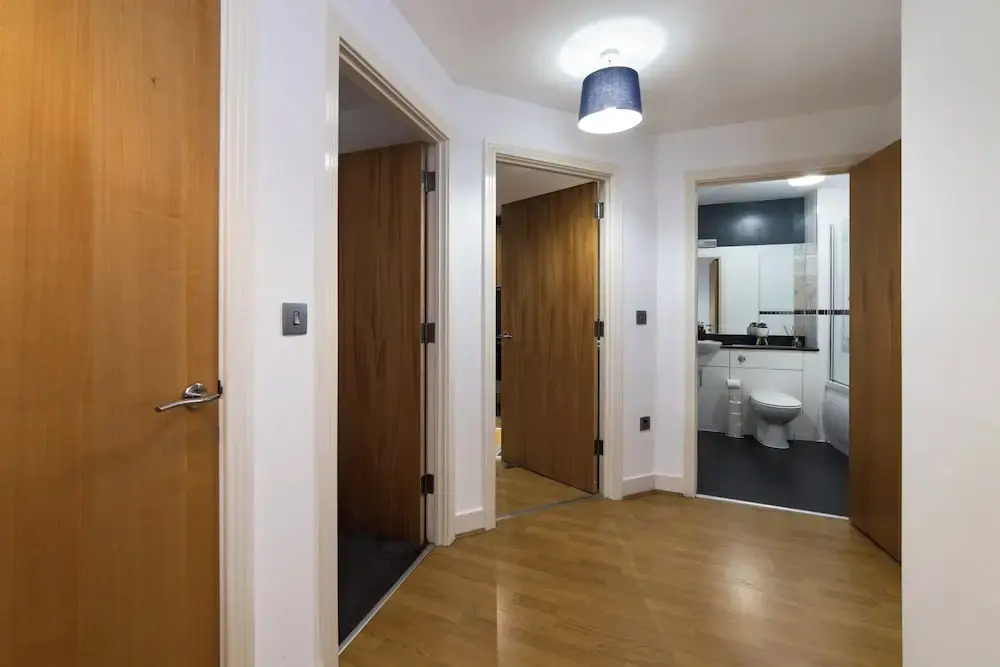 1 Bed Apartment Near Broad St, B1, Sleeps 3 People