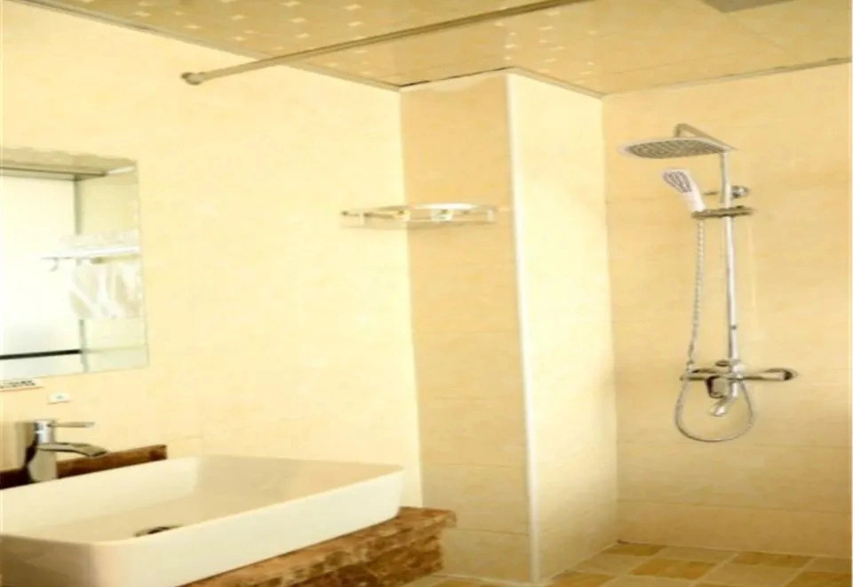 Huarong Apartment Hotel