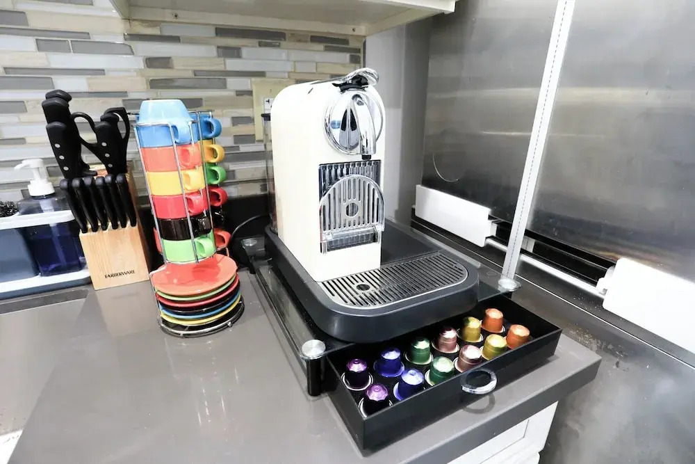 2BR APT with Brand new super quite AC, Washer, Dryer, Free EV Station, Free Parking in Cupertino