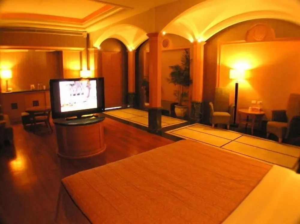 Changsing Business Motel
