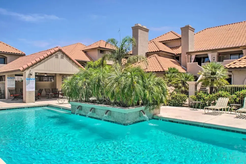 Walk to Park: Scottsdale Condo w/ Community Pool!