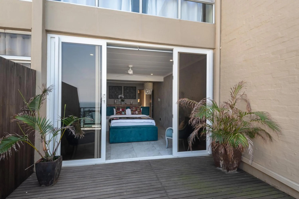 Sea front designer apartment