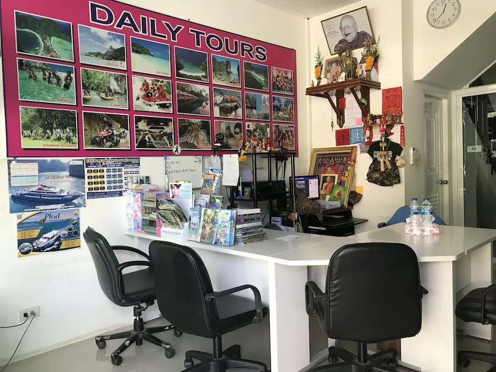 Naiyang Tour Room For Rent