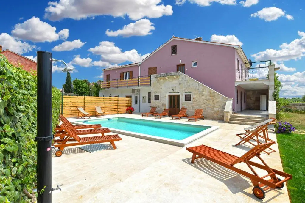 Holiday home Valter 2136