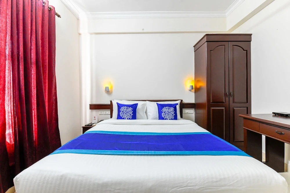 OYO 11309 Hotel Green Land Residency