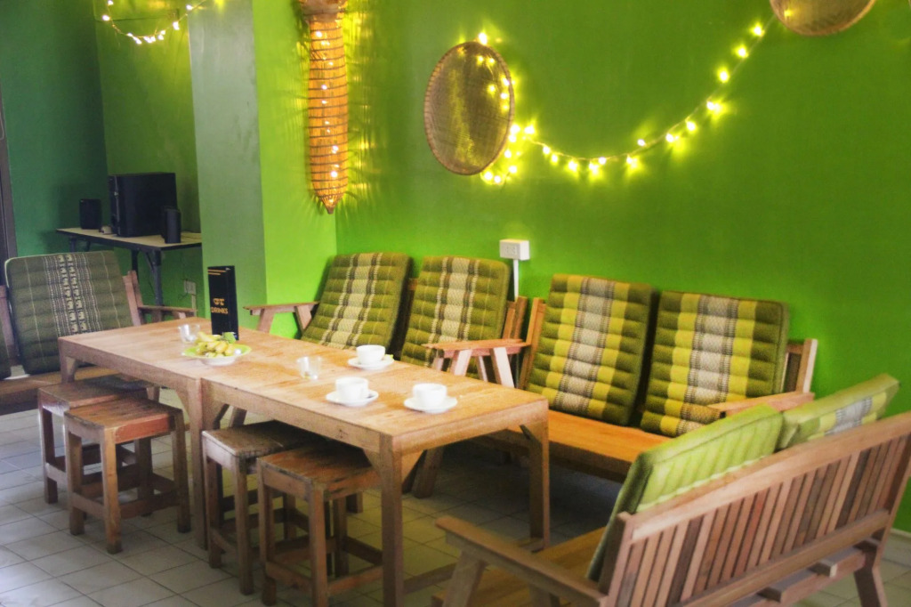 OYO 985 The Twins Hostel