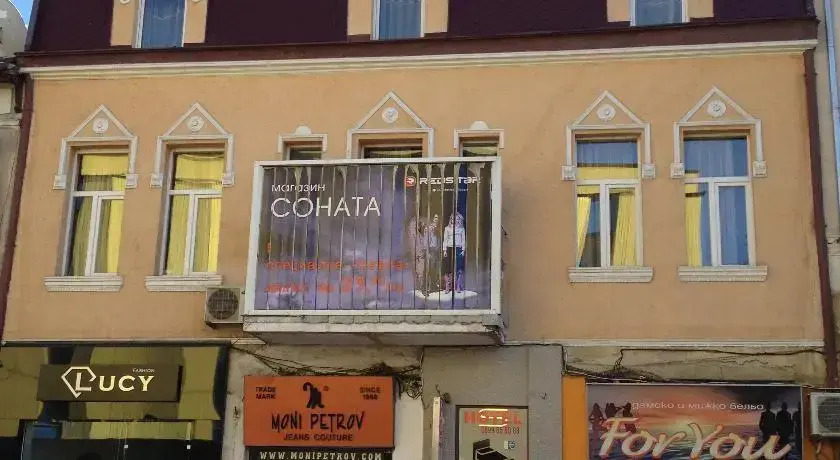 Rooms Sonata