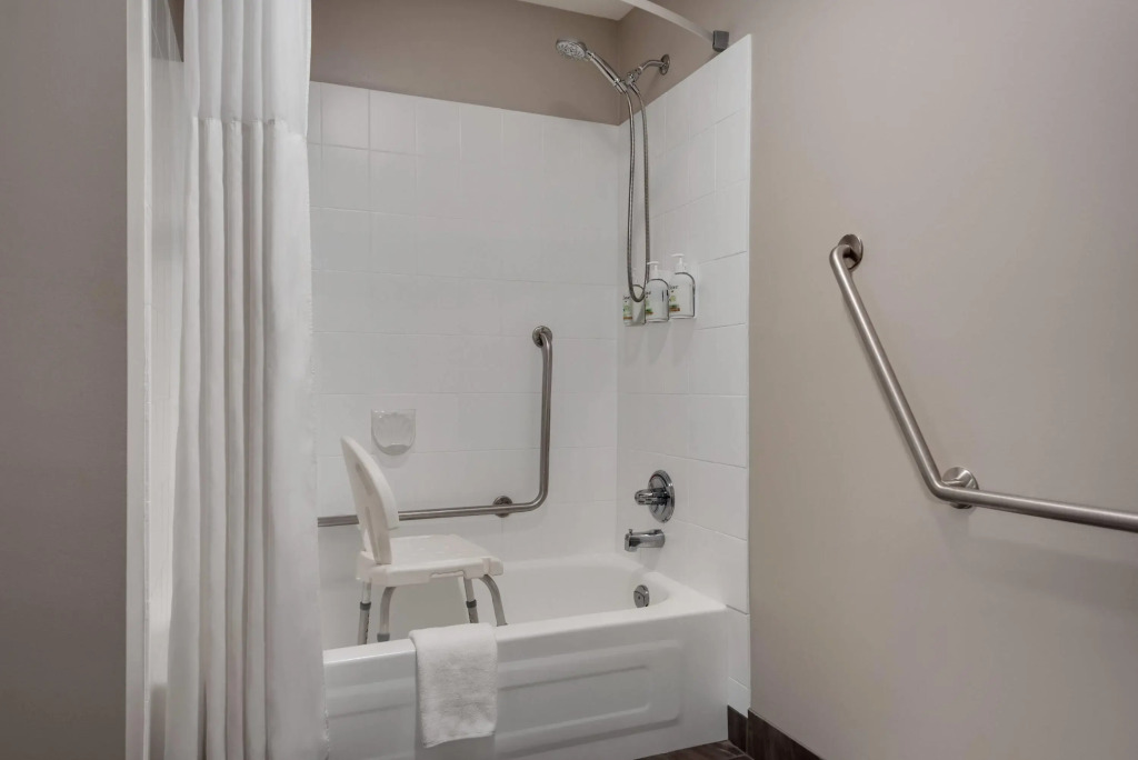 Days Inn by Wyndham Kelowna