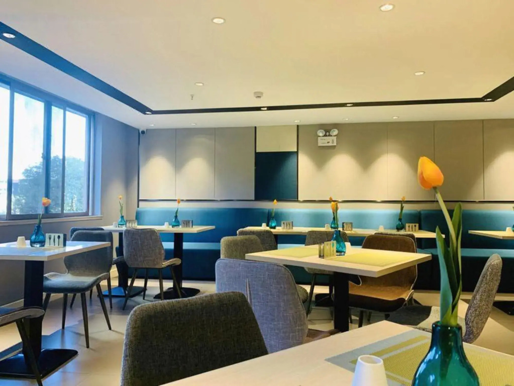Homeinn Selected Hotel (Kunming Dianchi Road)