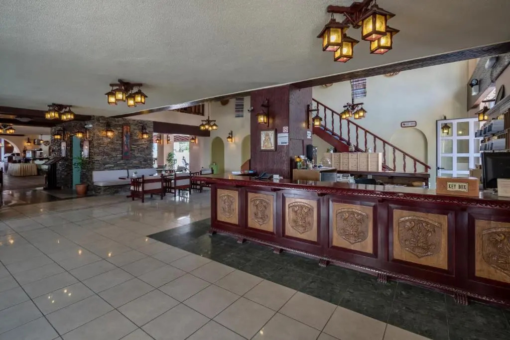 Lefkoniko Icarus Suites
