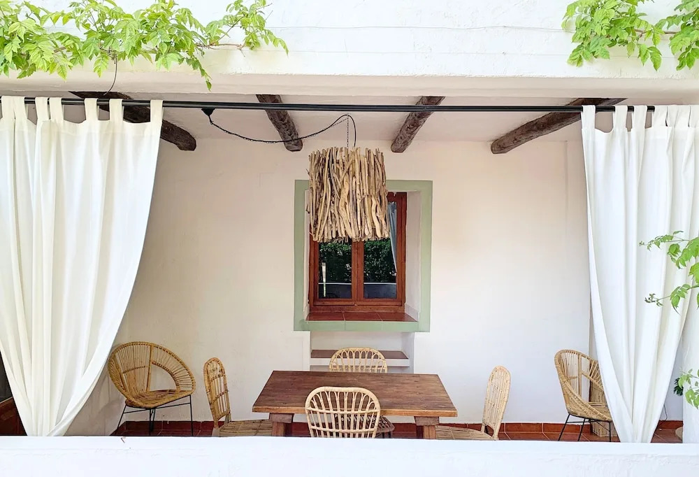 VILASIRA Rooms & Wines - Adults Only