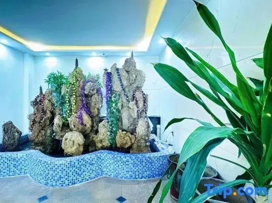 Luntai Lan Jun Hotel