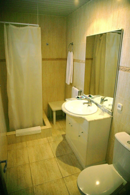 Villa Columbus Rooms and Restaurant