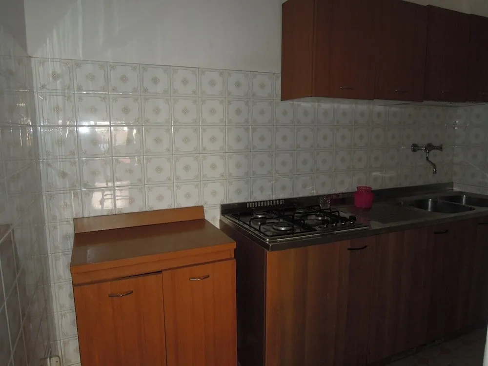 Peaceful villa with garden 500mt from the sea