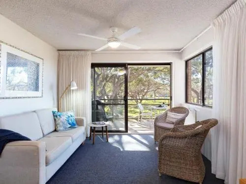 1 'Intrepid', 3 Intrepid Close - Amazing views of Shoal Bay, only 100m from the Beach