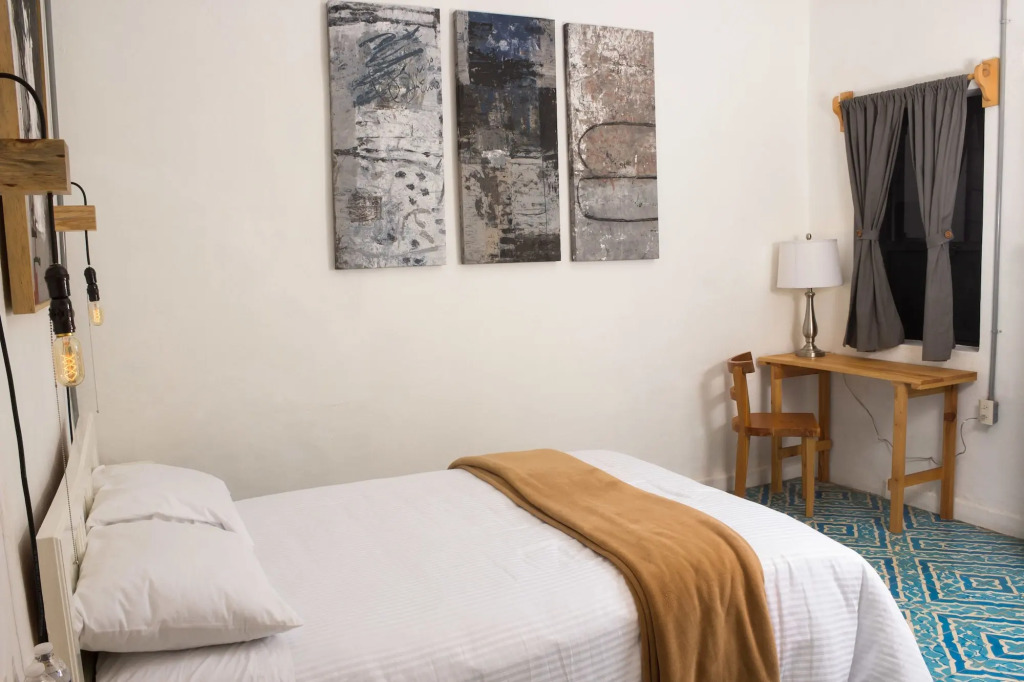 La Tozi Hotel
