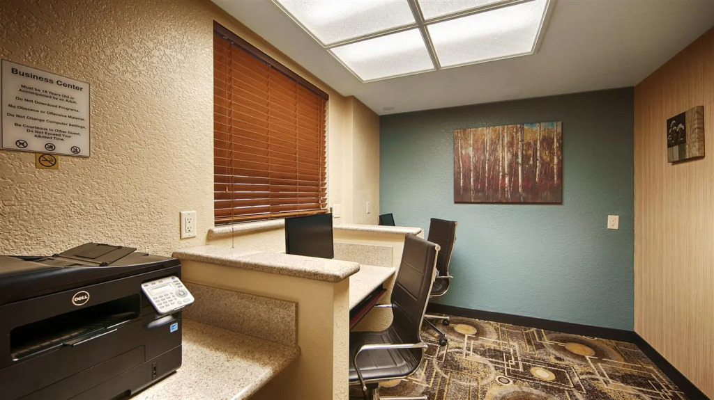 Best Western San Dimas Hotel & Suites