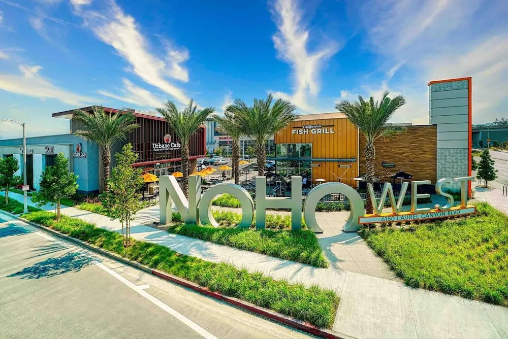 Hidden Weekend Getaway In Noho