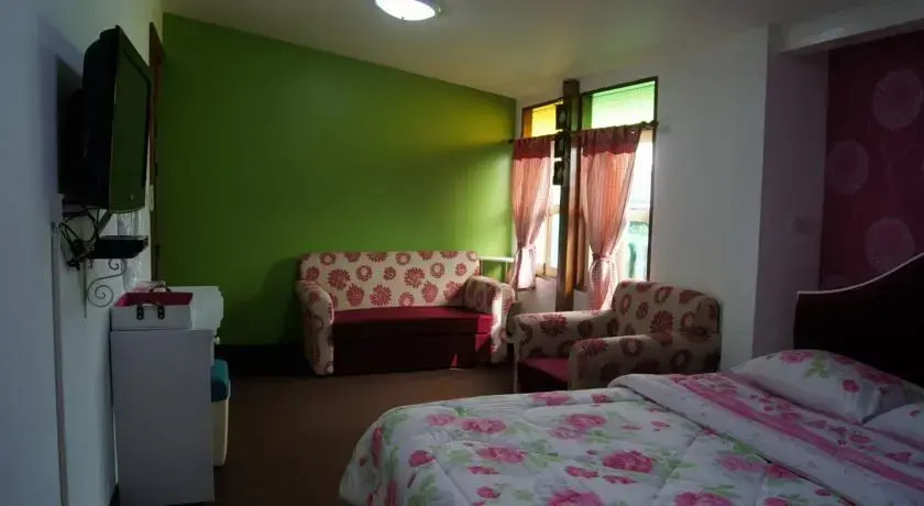 La Vie En Rose Bed and Breakfast