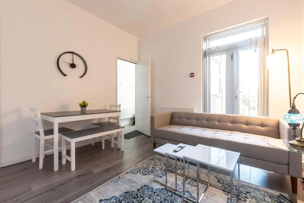 Tanzanite - 5 Bedroom House / Sleeps 10