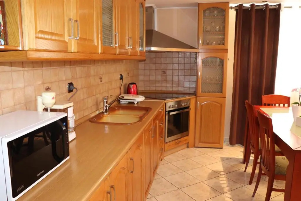 Aivazidis House