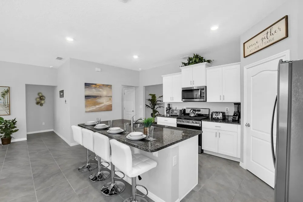 7631oml-solterra Resort 6 Bedroom Home by RedAwning