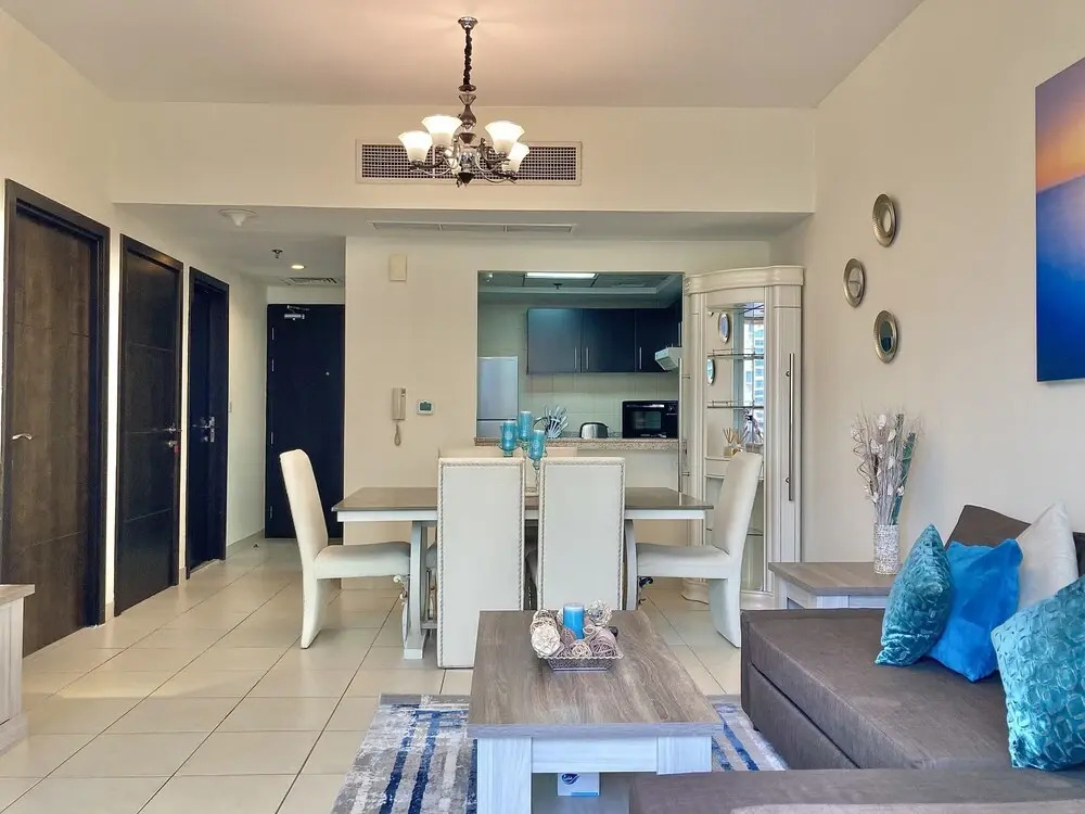 Whitesage - Marina Gem, Fancy Apartment with Waterfront Views, Dubai