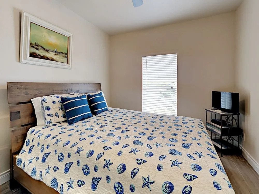 Quaint Seashore Condo in Port Aransas by RedAwning