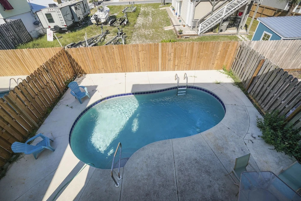 Beach House – Salty Dreams by Panhandle Getaways