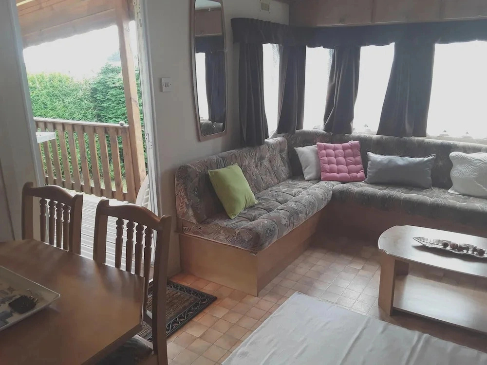 Bungalow With 2 Bedrooms in Pordic, With Enclosed Garden and Wifi