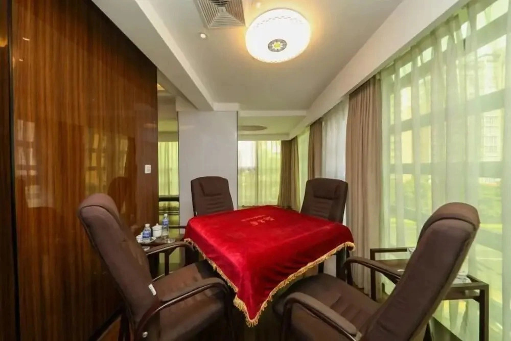 Yuecheng Business Motel