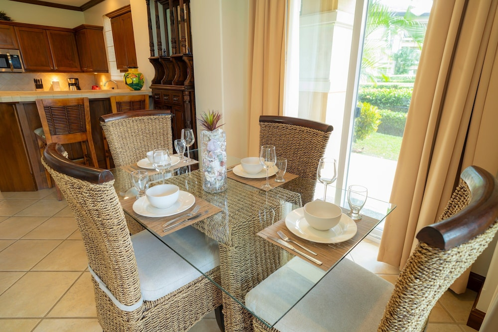 Bay Residence 9F 3 bdr Garden View in Los Suenos