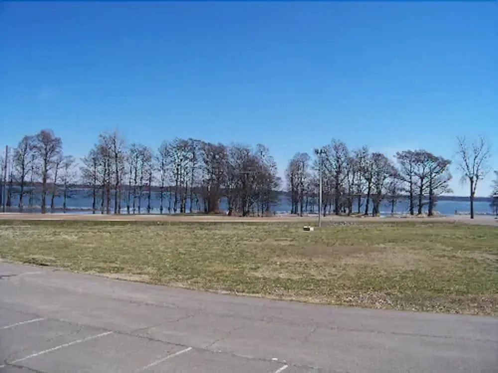 Reelfoot Lake Inn