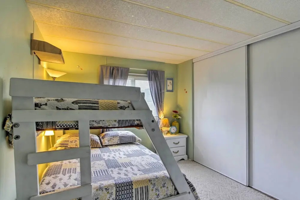 Walk to Beach! The Little Orcas Moclips Cottage