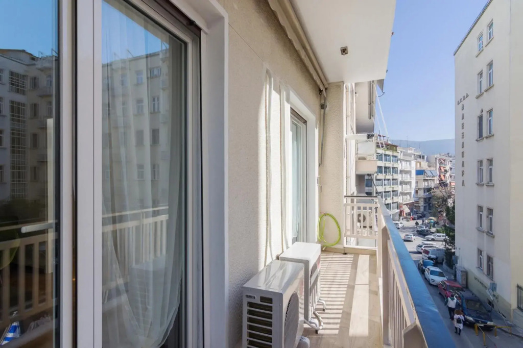 Minimal 2 bedroom apt near the Athens Concert Hall