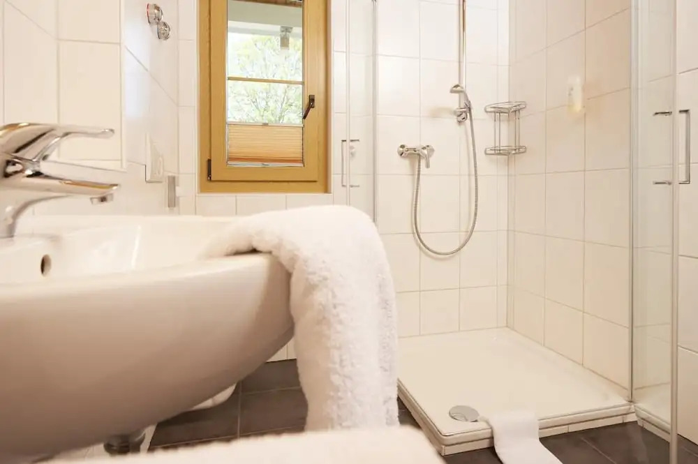 Landhotel Haringerhof mit Saunawelt und Naturbadeteich