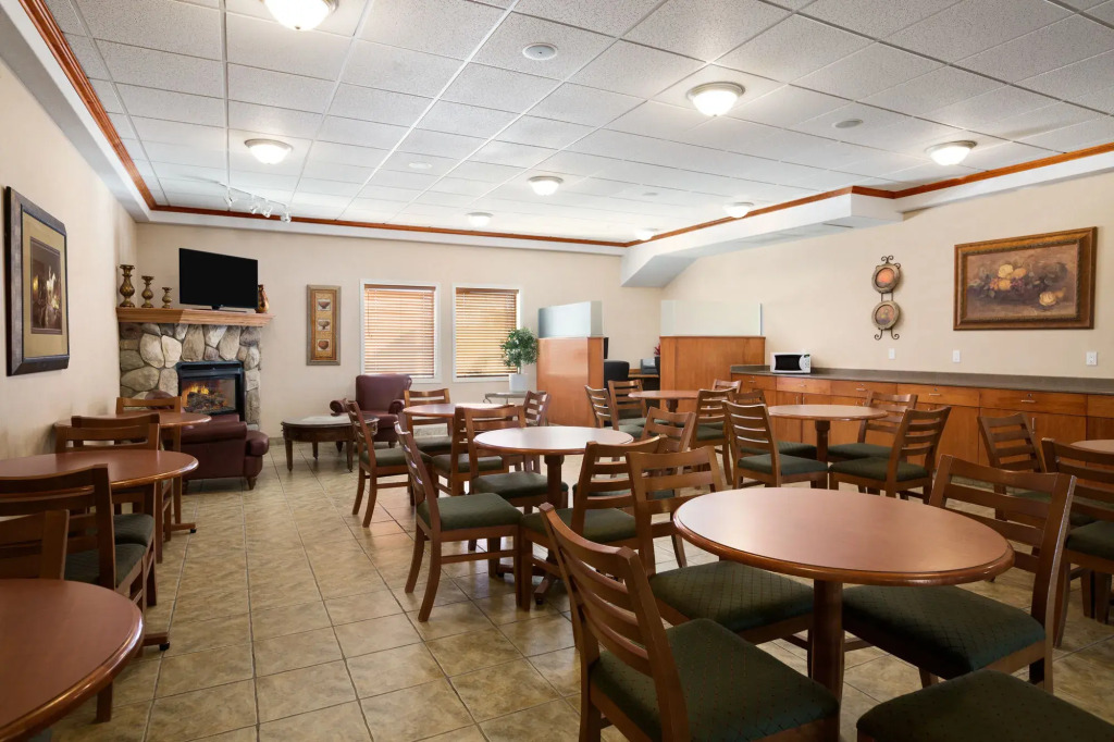 Ramada by Wyndham Clairmont/Grande Prairie