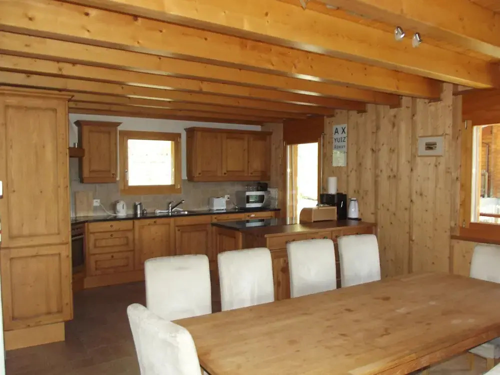 Spacious Chalet Amidst Mountains