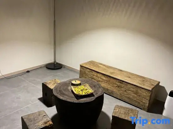 Jingfu Liushe Homestay (Ceramic Museum Store)